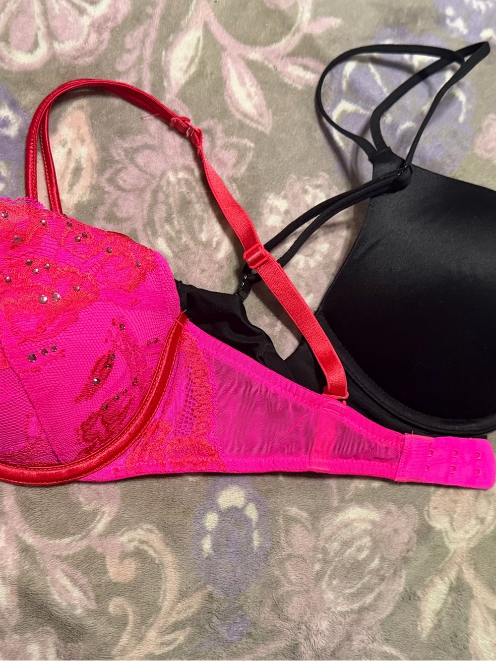 Victoria's Secret Hot Pink & Black Lace Push-Up Bra